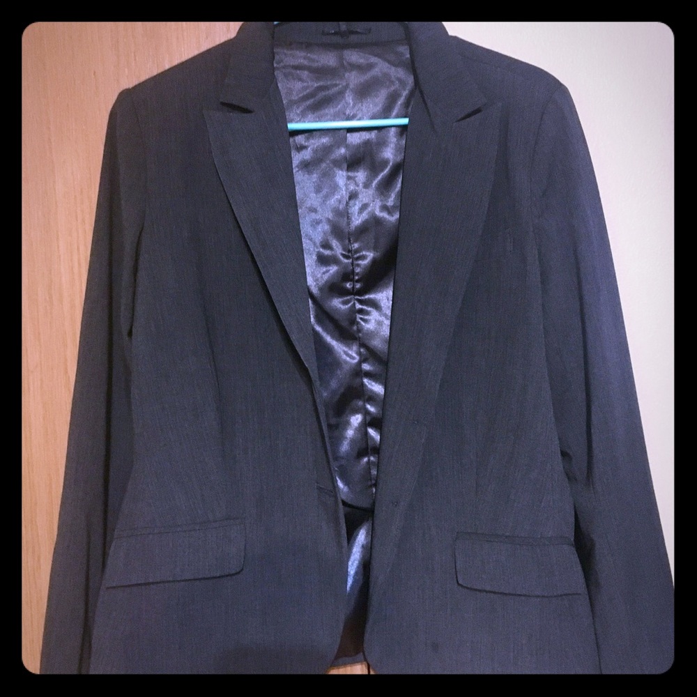 Daisy Fuentes Size 14 Gray Suit Jacket
